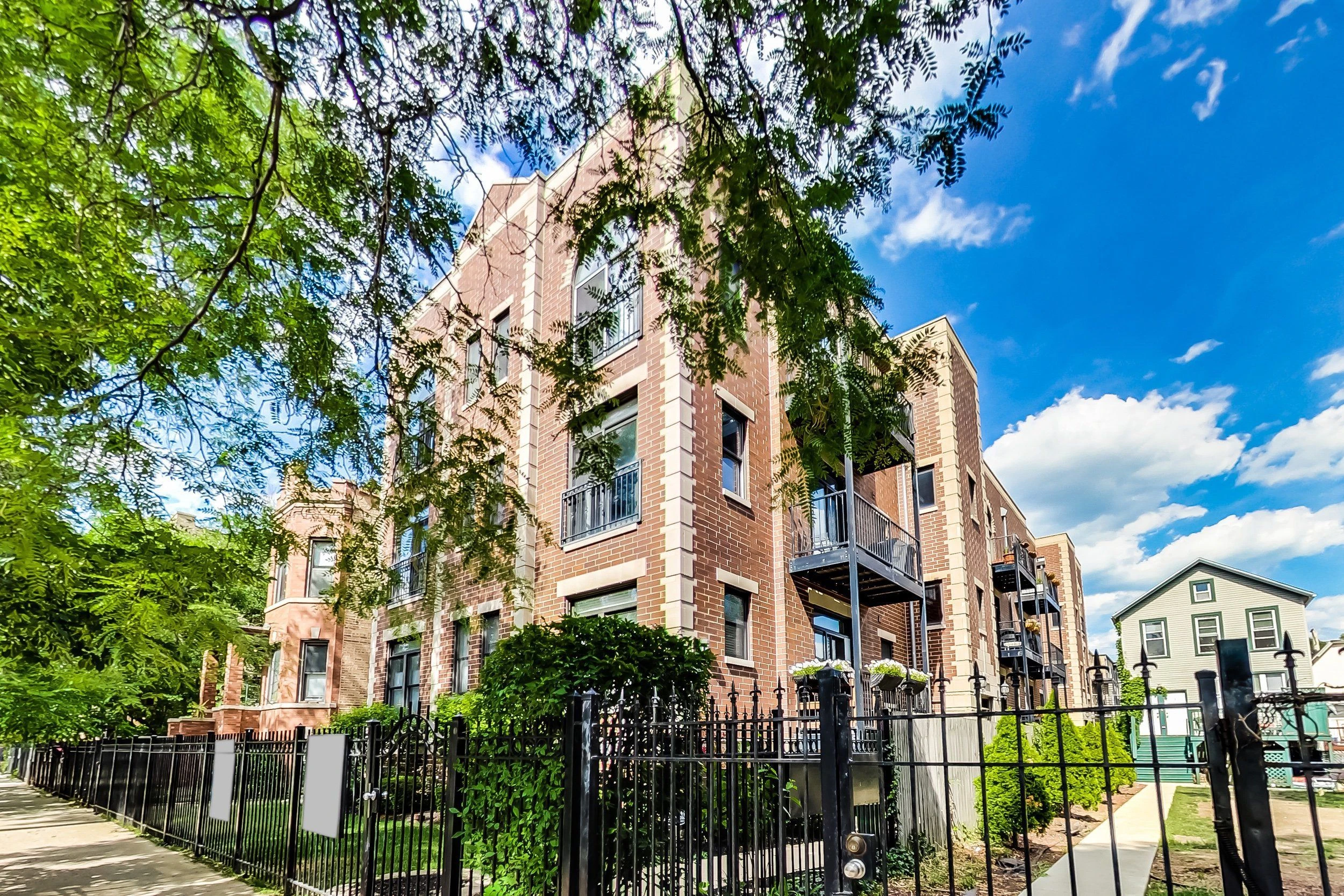 2045 N. Kedzie Ave #C1
