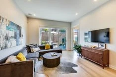 2141 W. Moffat St. thumbnail 15