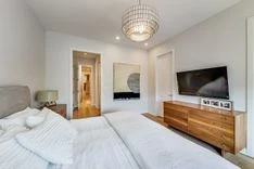 2141 W. Moffat St. thumbnail 19