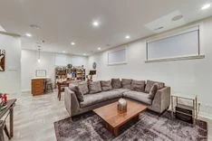 2141 W. Moffat St. thumbnail 32