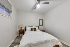 2141 W. Moffat St. thumbnail 38
